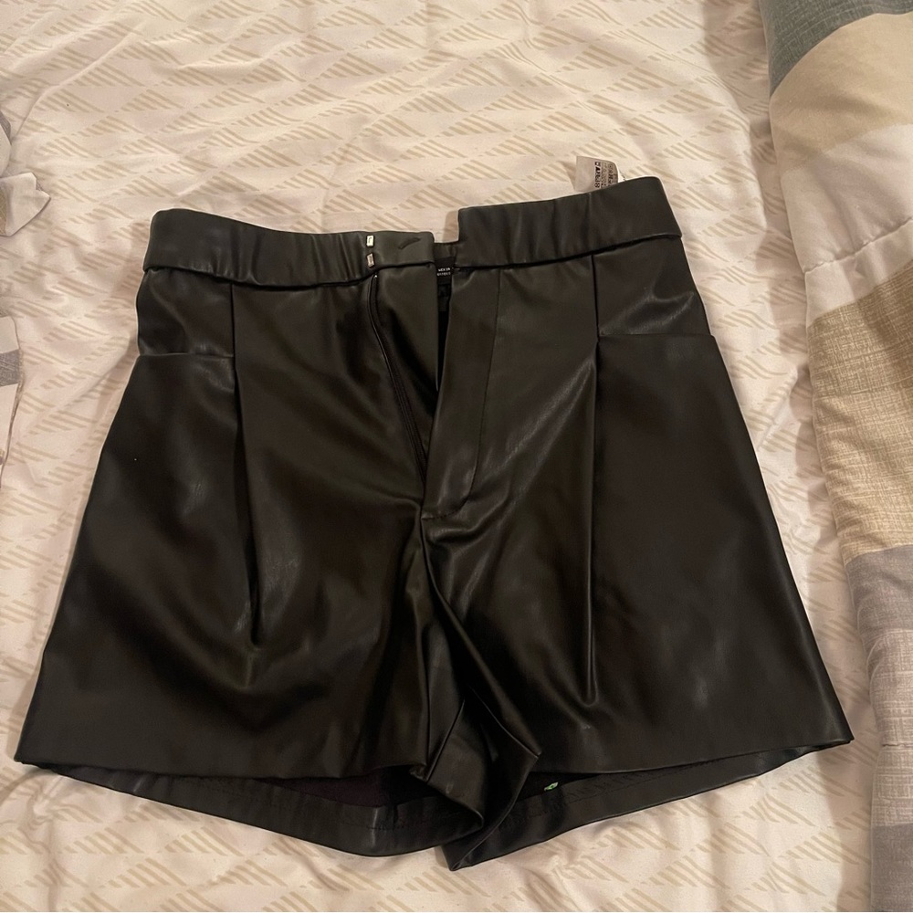 leather shorts Zara size S